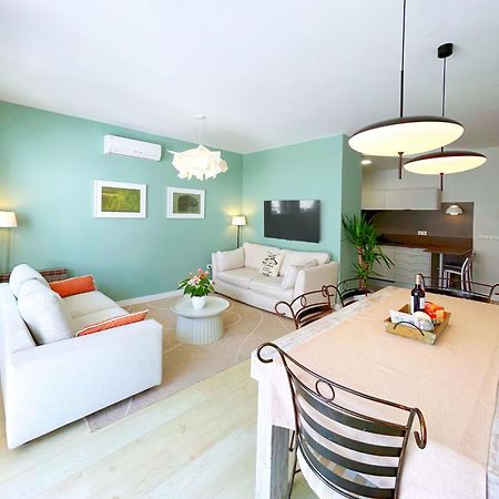 Abbott Apartment - 1 Min From The Beach - 100M2 - Sleeps 8 سيدجيس المظهر الخارجي الصورة
