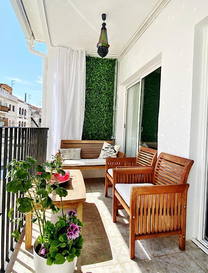 Abbott Apartment - 1 Min From The Beach - 100M2 - Sleeps 8 سيدجيس المظهر الخارجي الصورة