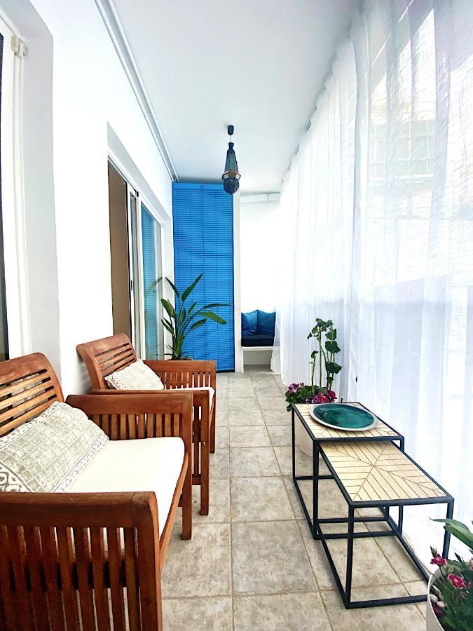 Abbott Apartment - 1 Min From The Beach - 100M2 - Sleeps 8 سيدجيس المظهر الخارجي الصورة