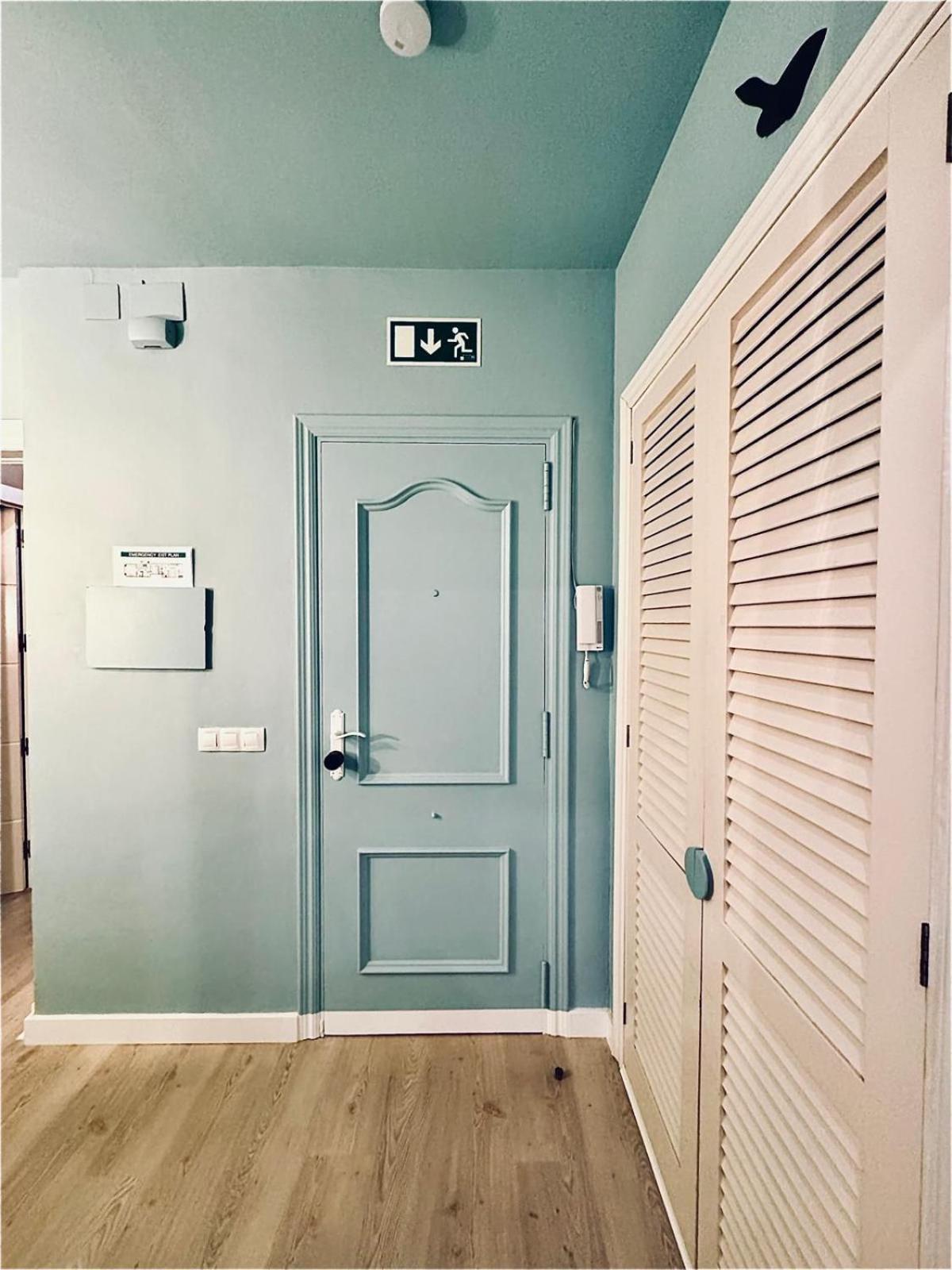 Abbott Apartment - 1 Min From The Beach - 100M2 - Sleeps 8 سيدجيس المظهر الخارجي الصورة