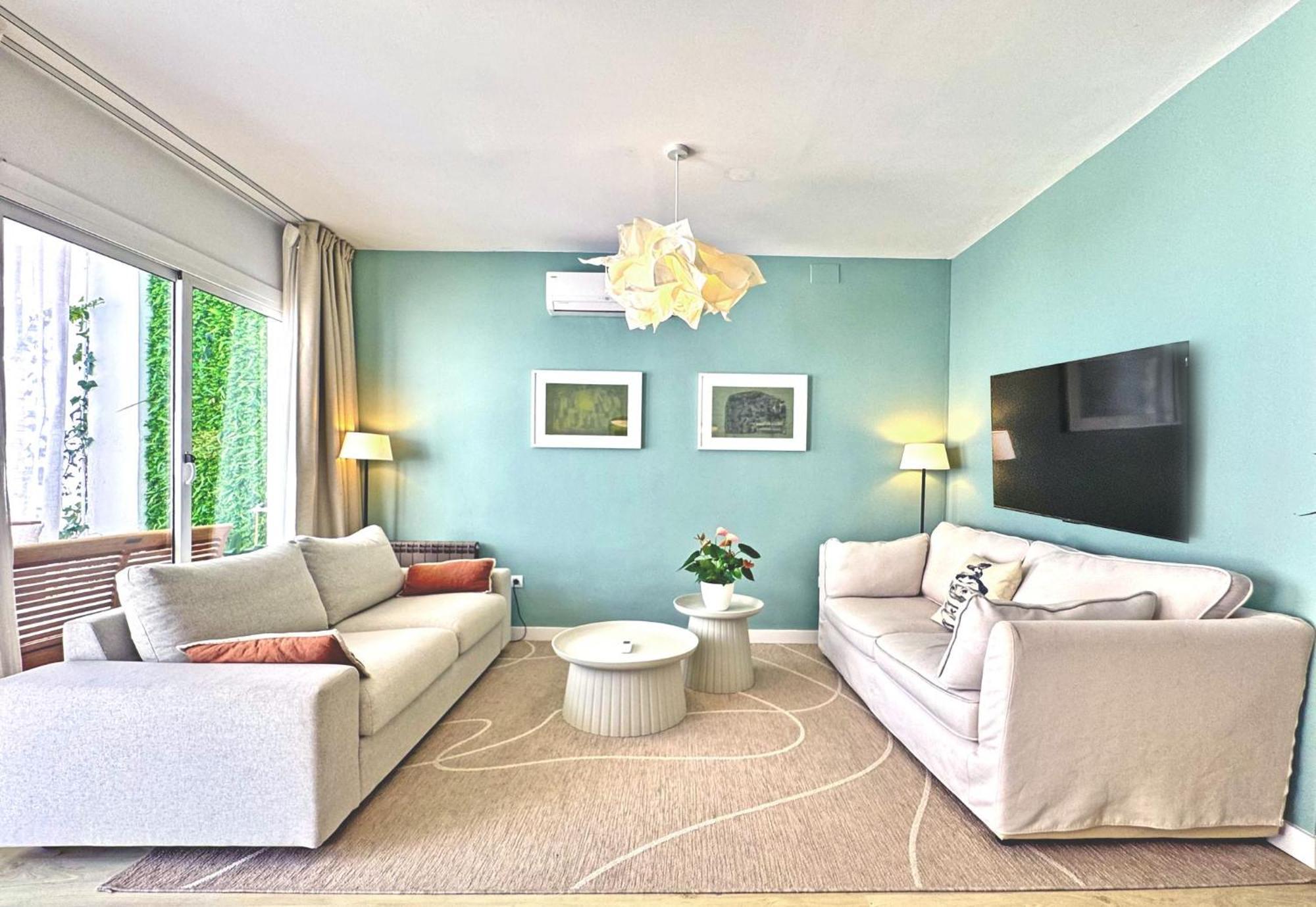 Abbott Apartment - 1 Min From The Beach - 100M2 - Sleeps 8 سيدجيس المظهر الخارجي الصورة
